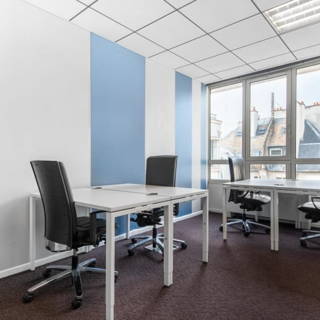 Bureau privé 24 m² 6 postes Location bureau Rue du 4 septembre Paris 75002 - photo 3