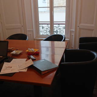 Bureau privé 32 m² 5 postes Coworking Rue du Général Foy Paris 75008 - photo 3