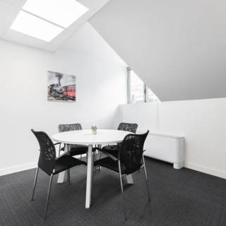 Bureau privé 50 m² 10 postes Coworking Place de la Gare Lille 59800 - photo 4