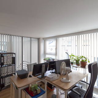 Bureau privé 14 m² 4 postes Coworking Rue Henri Chevreau Paris 75020 - photo 6