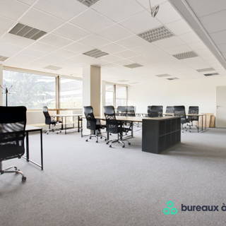 Bureau privé 131 m² 32 postes Coworking Rue Royale Saint-Cloud 92210 - photo 2