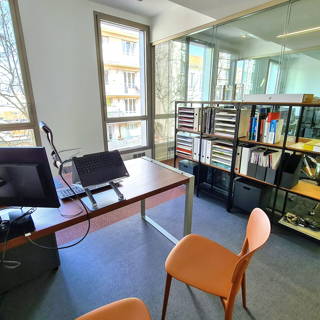 Bureau privé 12 m² 1 poste Location bureau Cours Docteur Long Lyon 69003 - photo 1