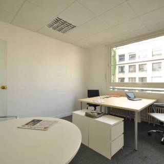Bureau privé 13 m² 3 postes Location bureau Rue du Calvaire Nantes 44000 - photo 2