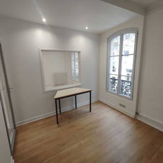 Bureau privé 48 m² 12 postes Coworking Rue Honoré d'Estienne d'Orves Suresnes 92150 - photo 5