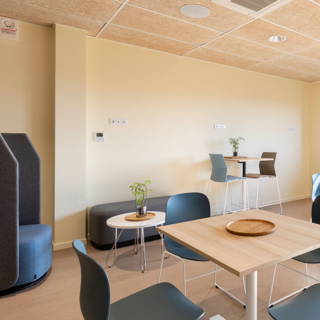 Bureau privé 20 m² 4 postes Location bureau Rue du Point du Jour Saint-Denis-lès-Bourg 01000 - photo 2