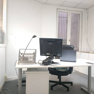 Bureau privé 66 m² 15 postes Coworking Rue des Petites Écuries Paris 75010 - photo 1